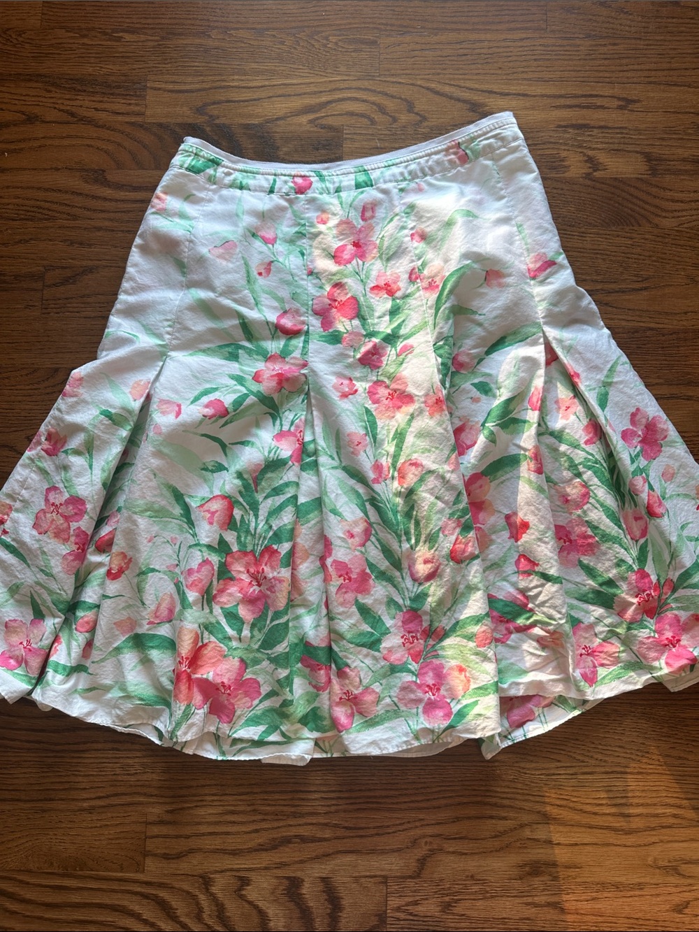 Jones New York White Circle Skirt with Pink Floral Print